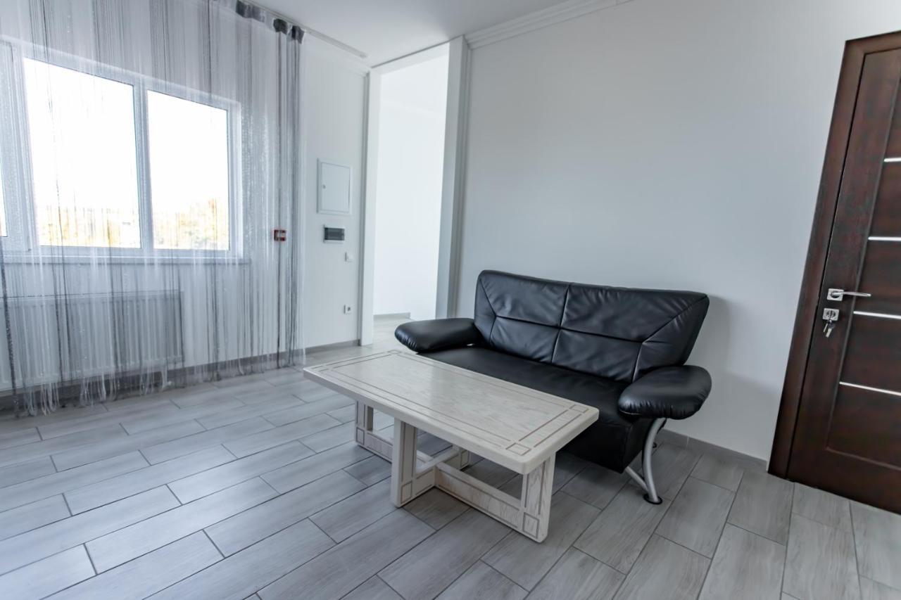 Autolux Hotel Cahul Esterno foto